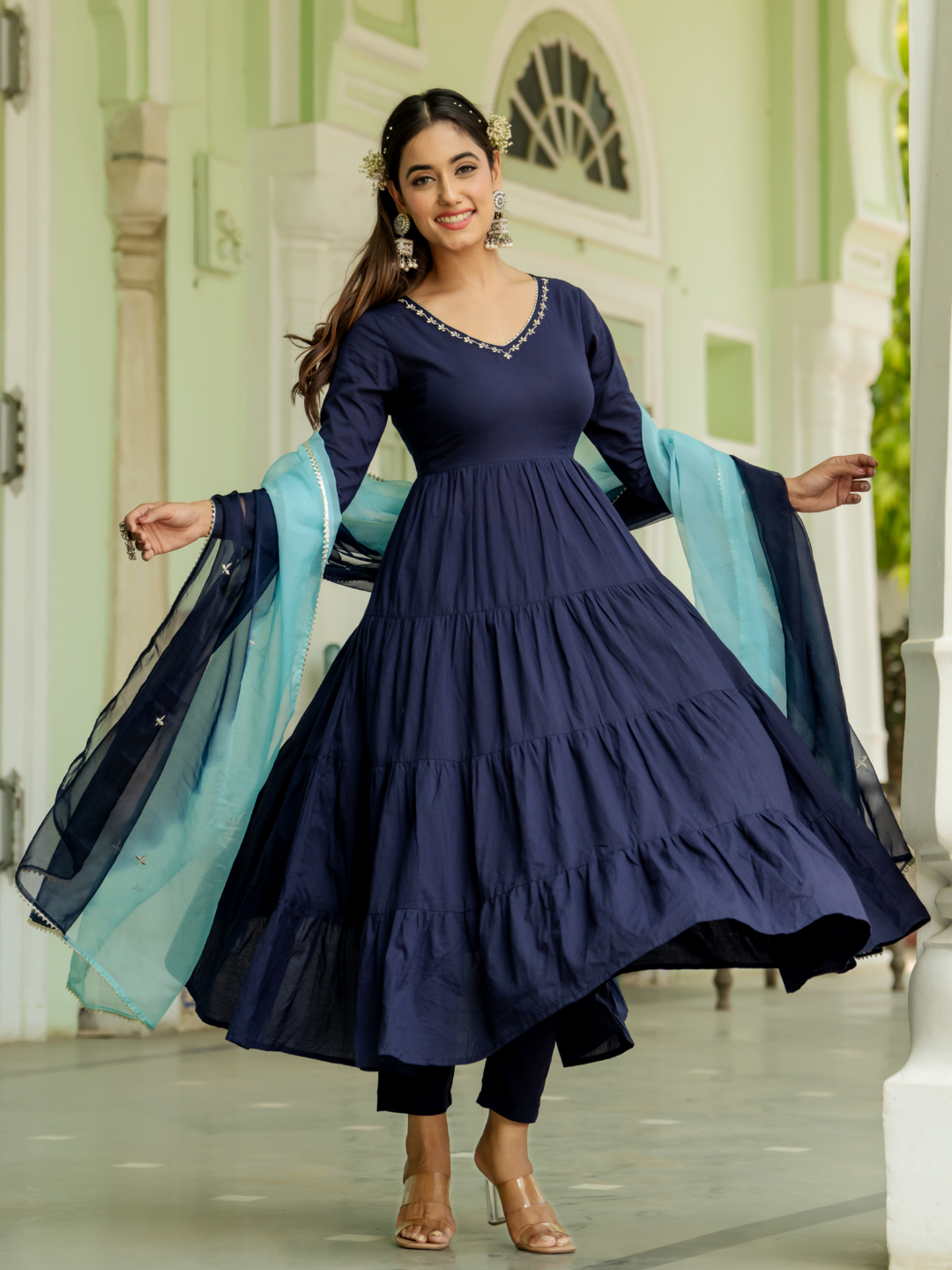 Aashita Creations Vrouwen Goud Gedrukt Anarkali Kurta met Dupatta Set ( Blauw)_01, Blauw, S Aashita Creations Vrouwen Goud Gedrukt Anarkali Kurta met Dupatta Set ( Blauw)_01, Blauw, S