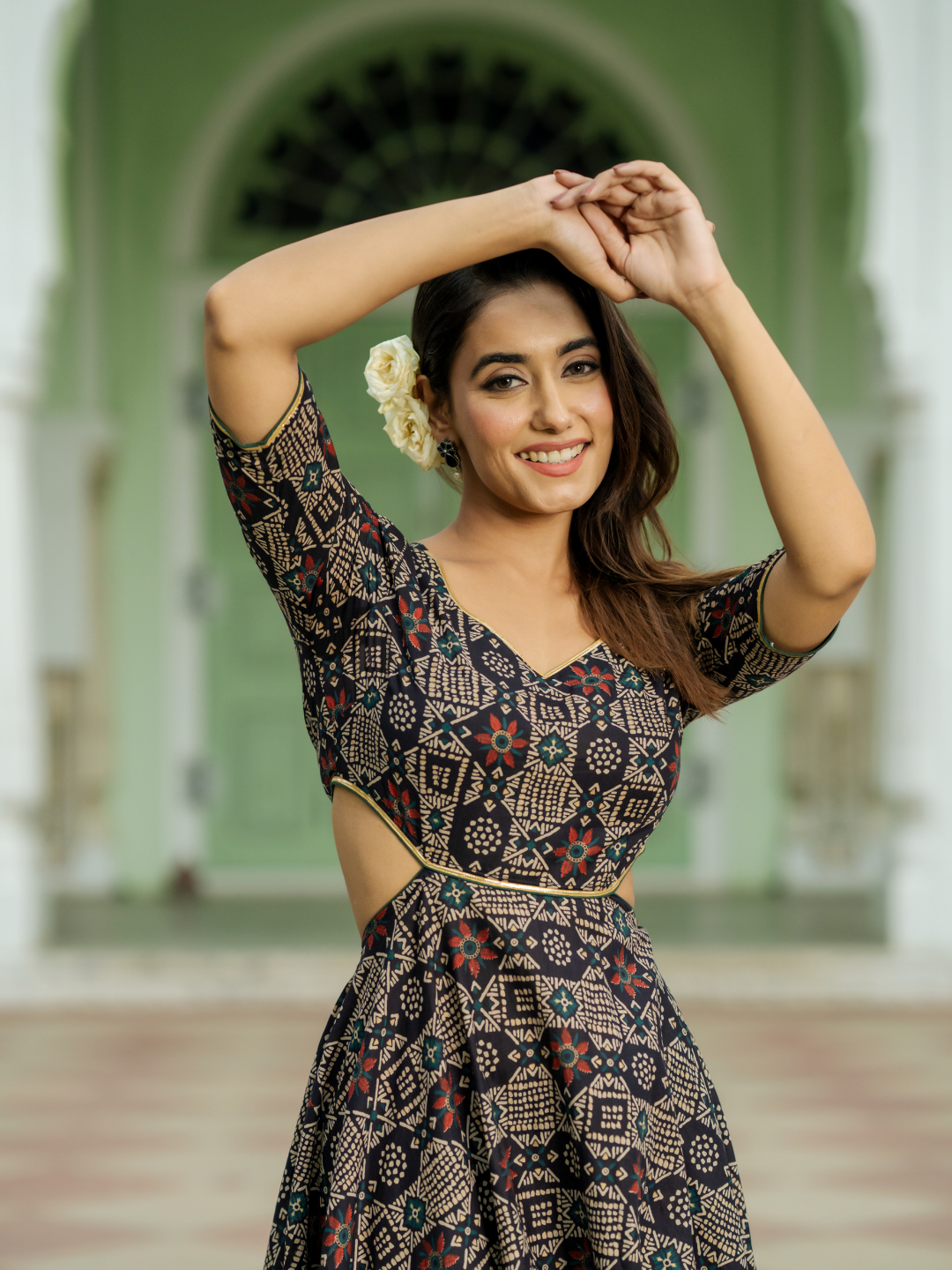 VINTAGE NOIR ANARKALI SUIT SET