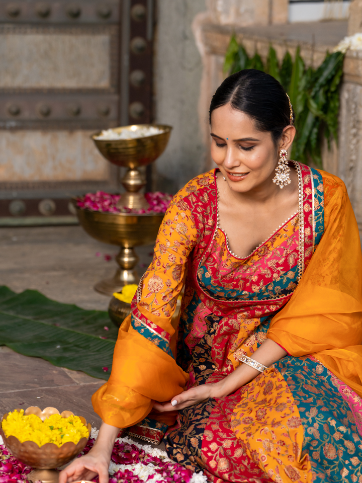 LUXE SPLENDOR ANARKALI SUIT SET