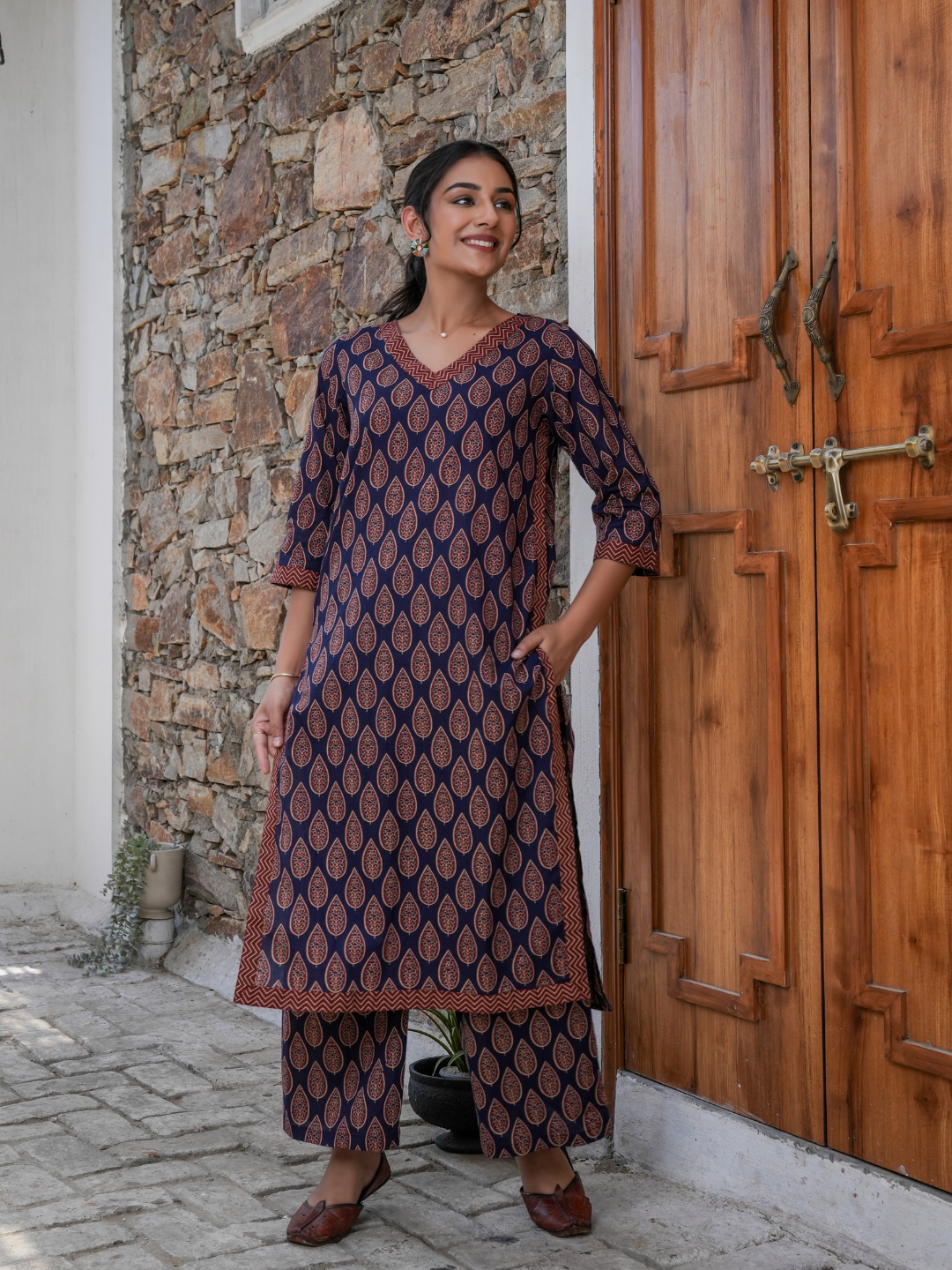NEELAM VASTRA COTTON SUIT