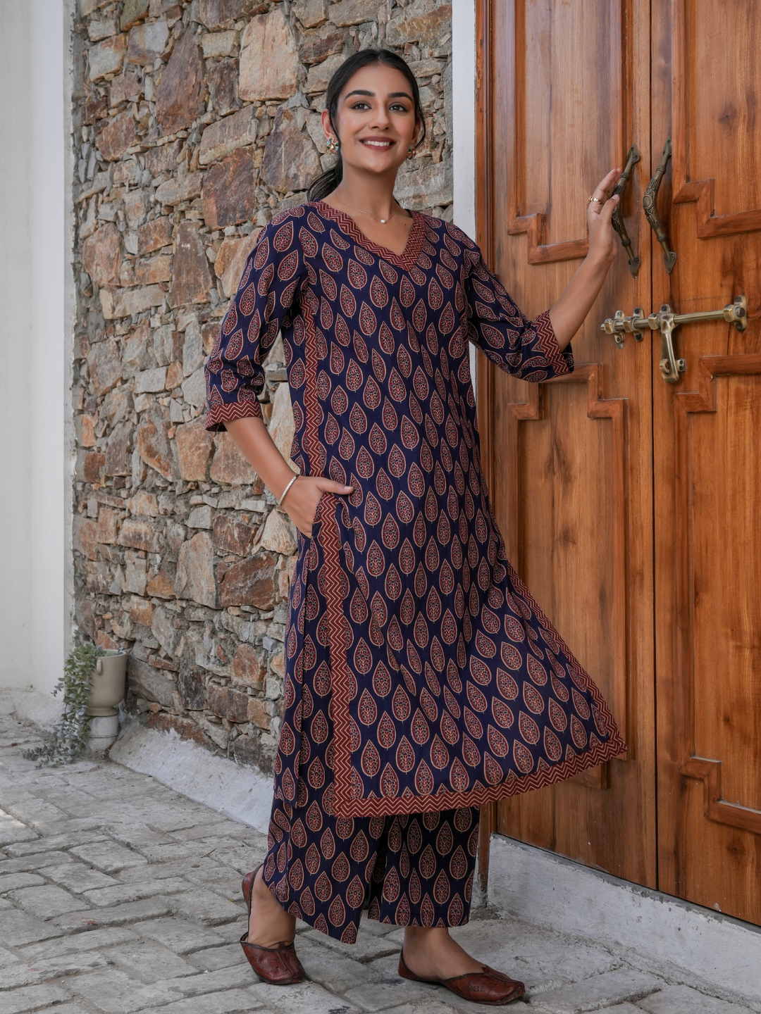 NEELAM VASTRA COTTON SUIT