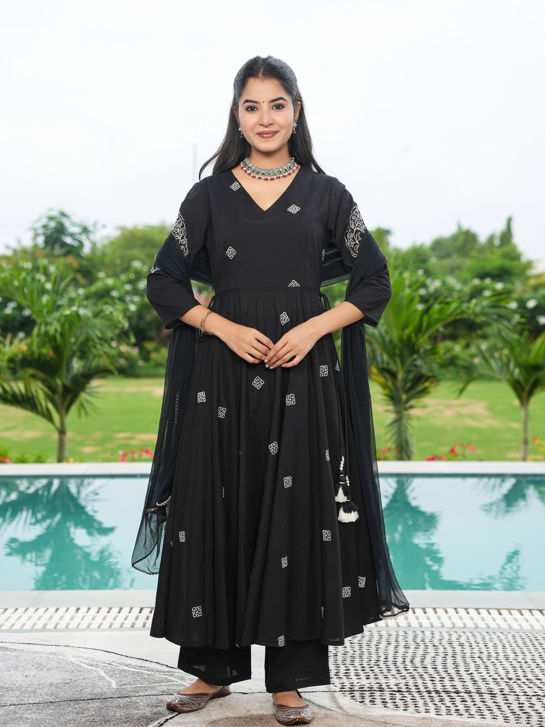 SIYAH EMBROIDERED COTTON KURTA SET