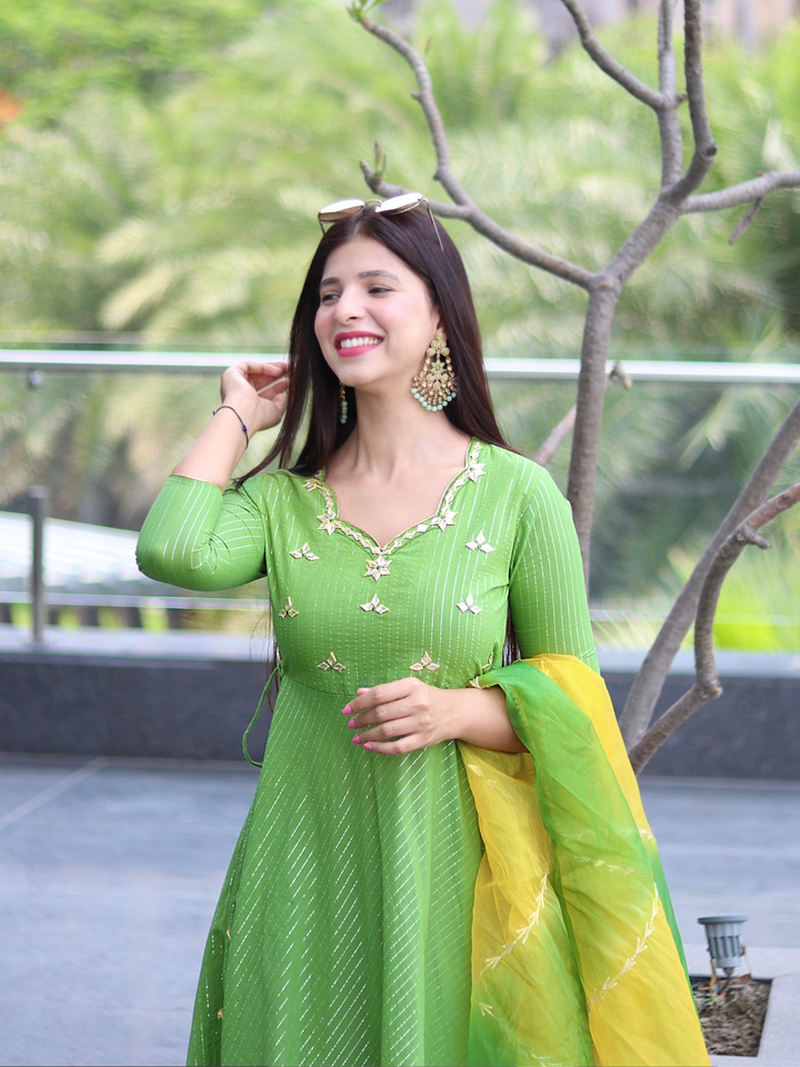 GREEN HANDWORKED SUIT SET