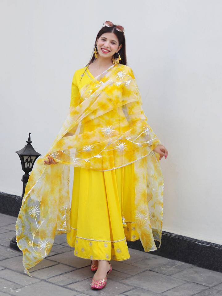CHIC YELLOW EMBROIDERED TIE-DYE SUIT SET