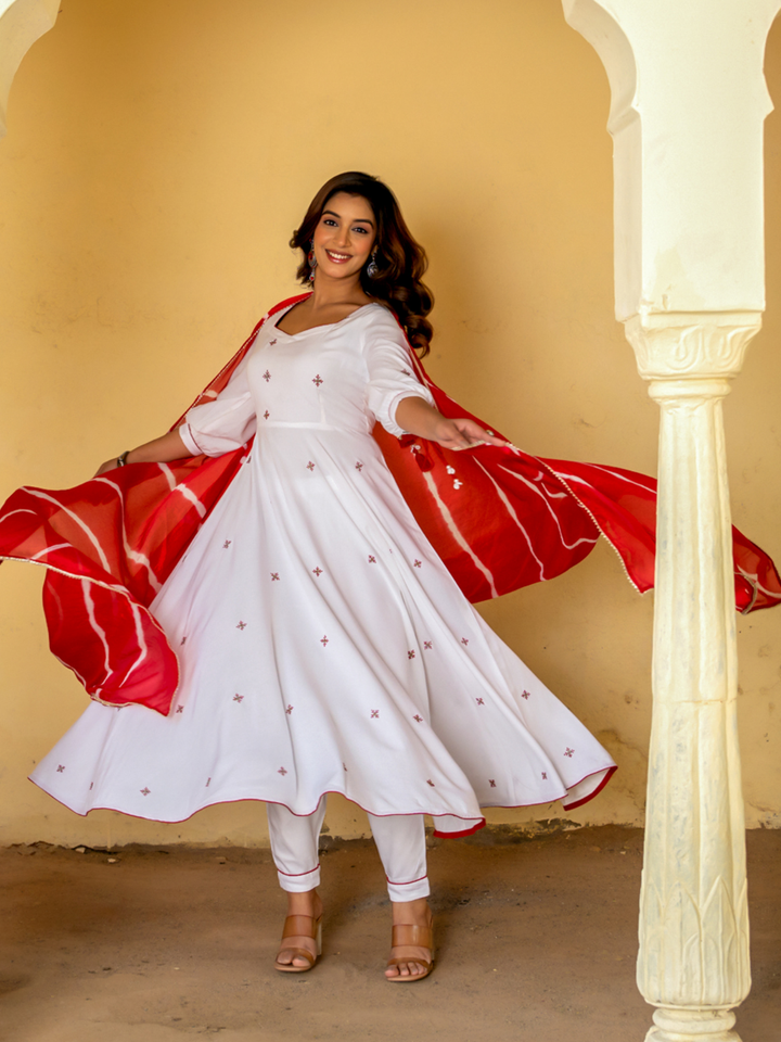 LEHERIANA EMBROIDERED SUIT SET