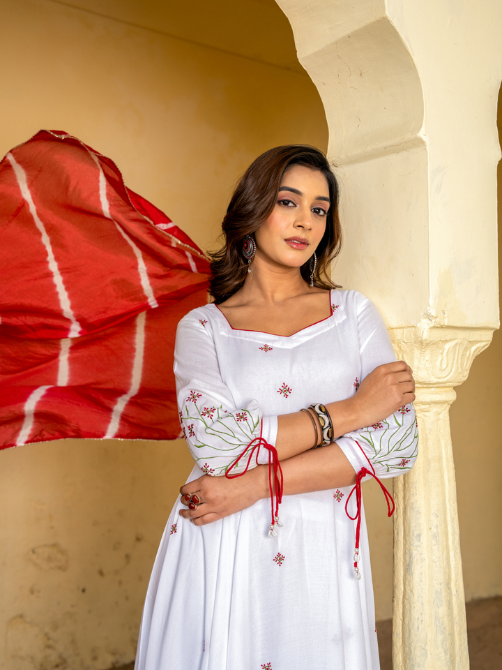 LEHERIANA EMBROIDERED SUIT SET