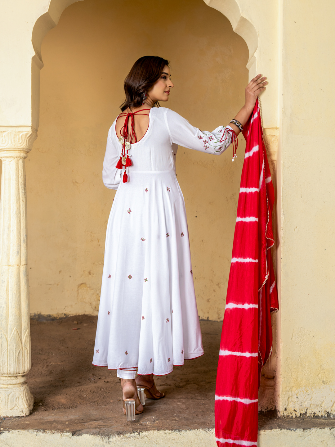 LEHERIANA EMBROIDERED SUIT SET