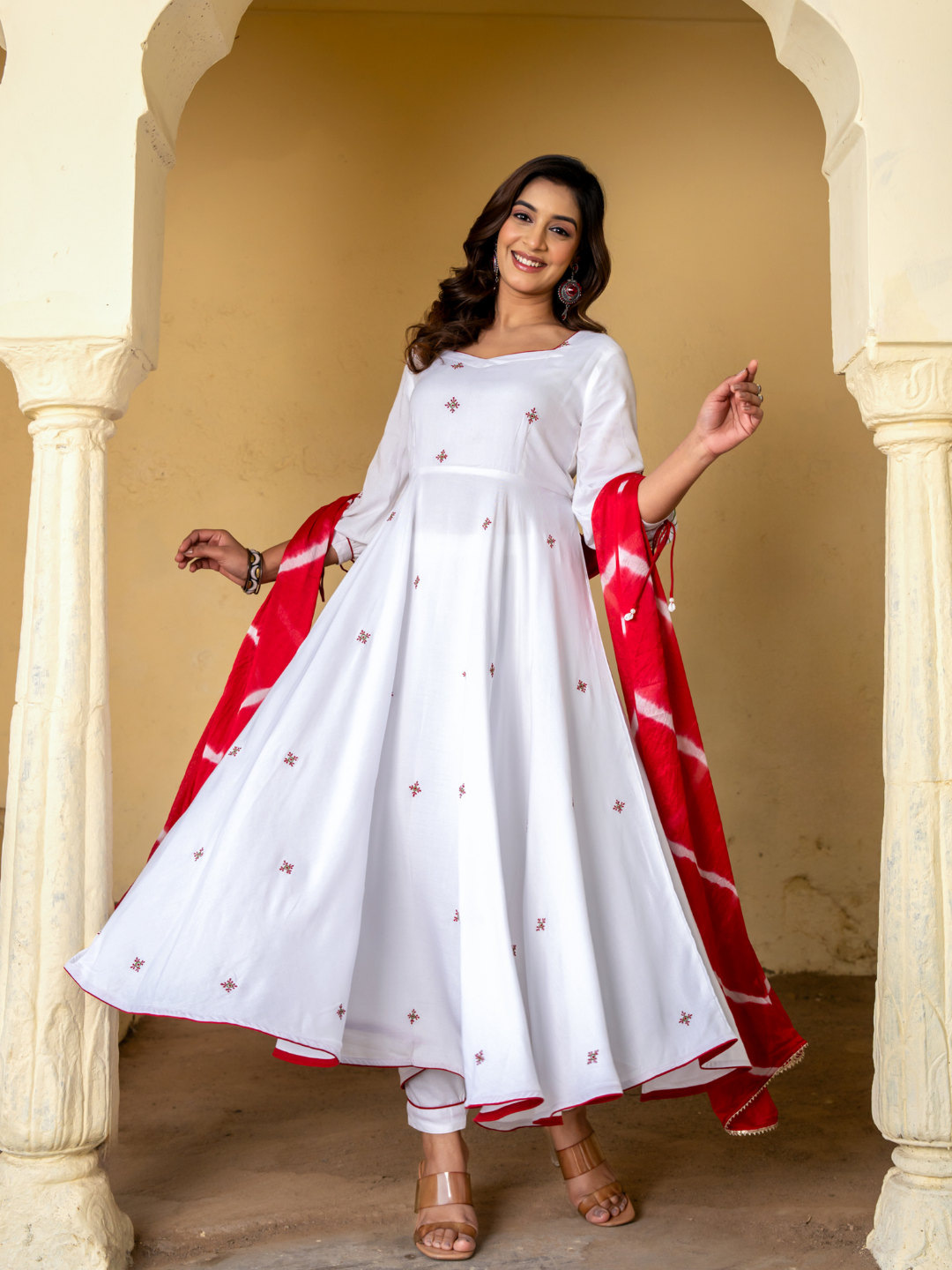 LEHERIANA EMBROIDERED SUIT SET