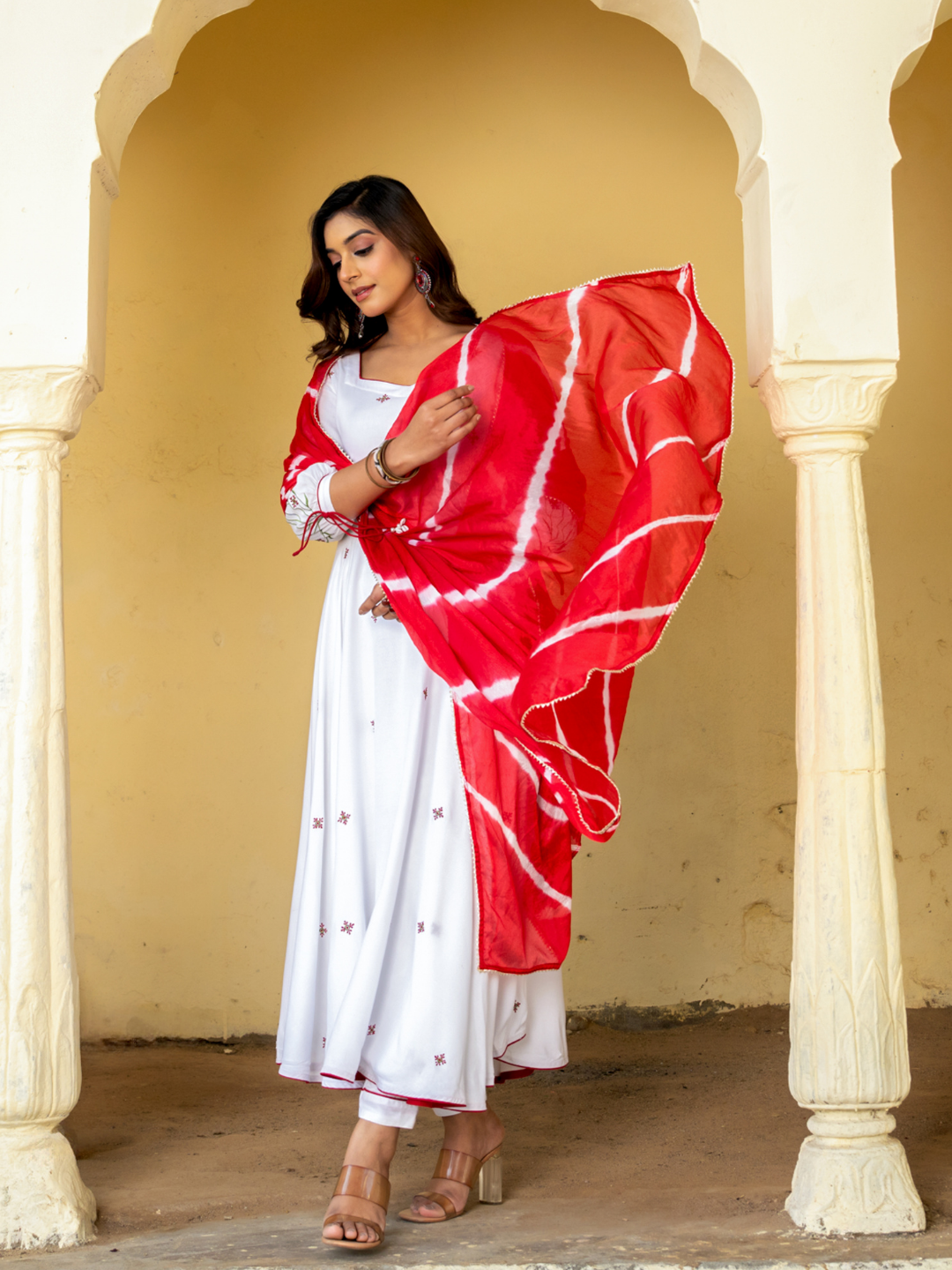 LEHERIANA EMBROIDERED SUIT SET