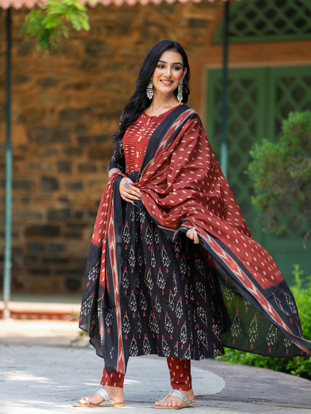 BLACK MODERN FLAIR KURTA SET