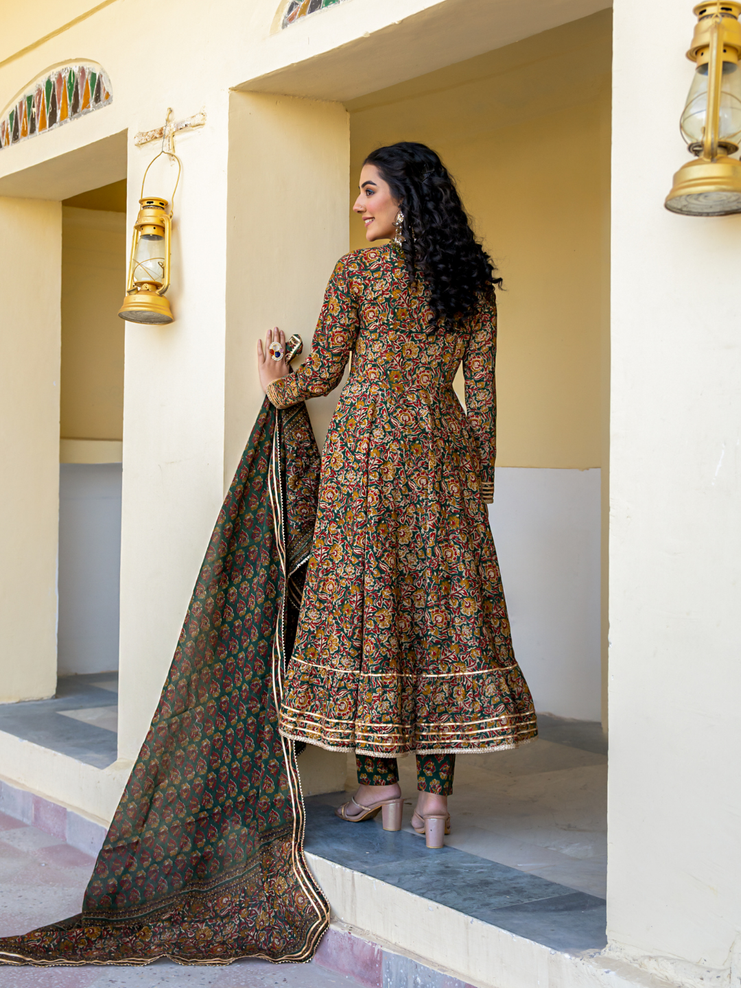 VINTERRA COTTON FRILLED SUIT SET