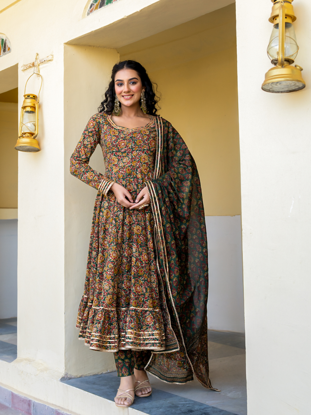 VINTERRA COTTON FRILLED SUIT SET