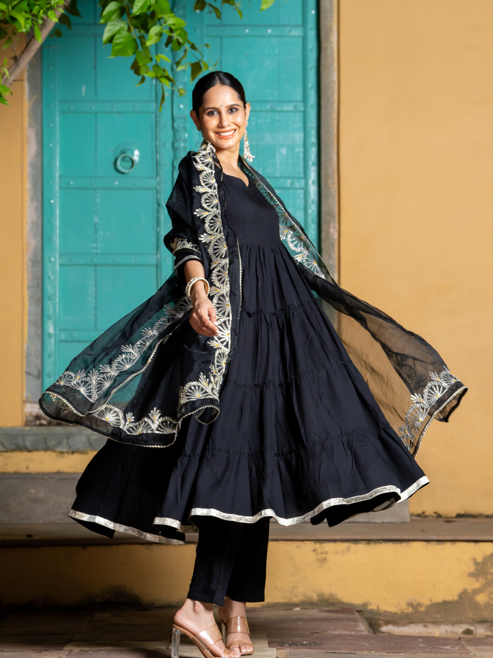 BLACK REGAL GOTA SUIT SET