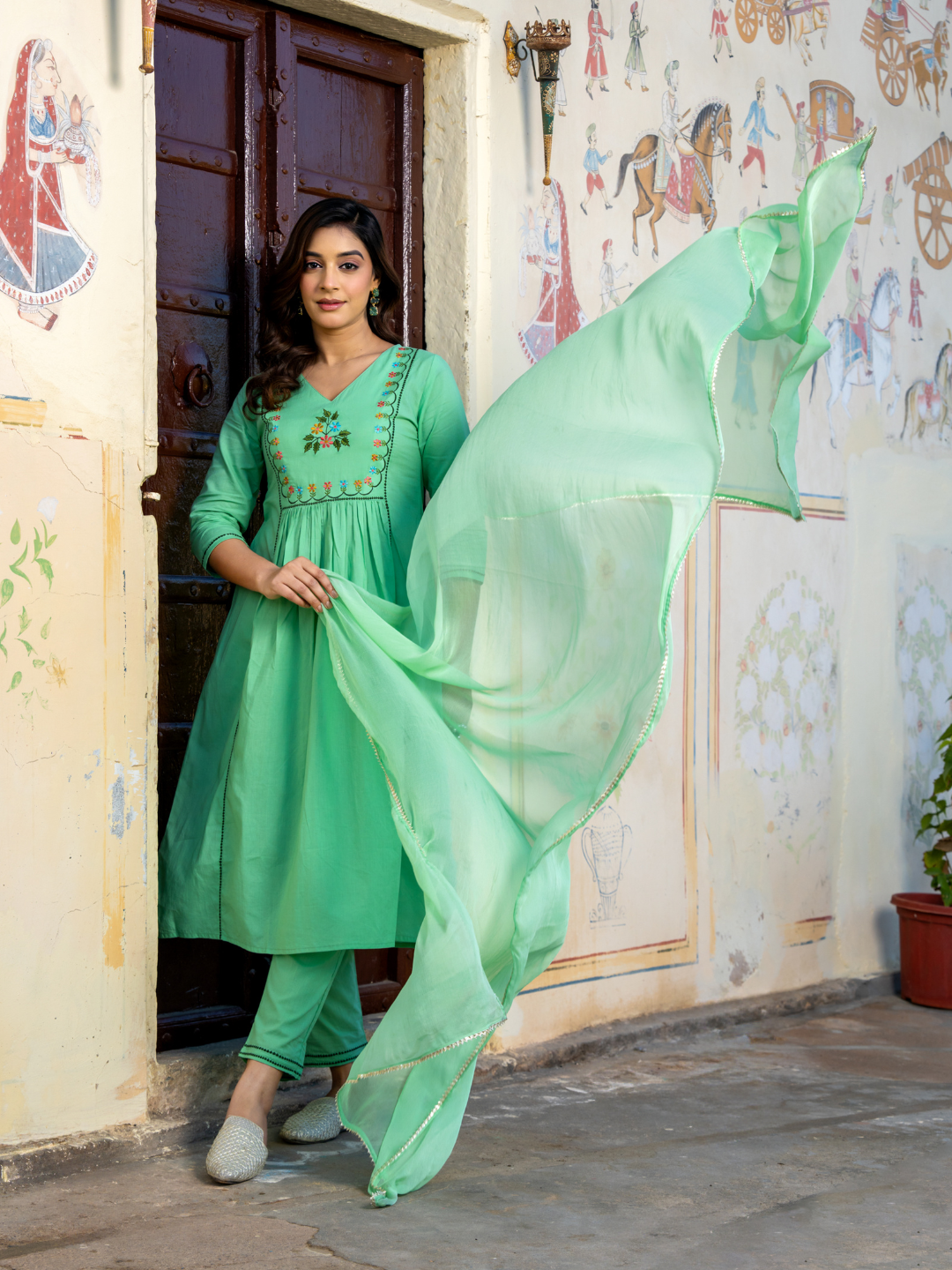EMERA COTTON EMBROIDERED KURTA SET