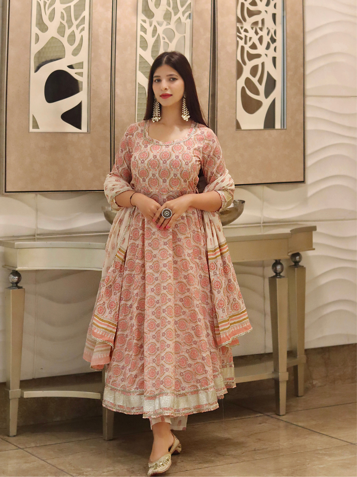 CREAM PRINTED GOTA PATTI SUIT SET