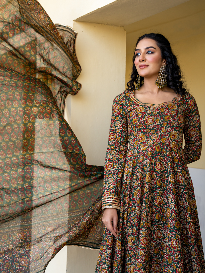 VINTERRA COTTON FRILLED SUIT SET