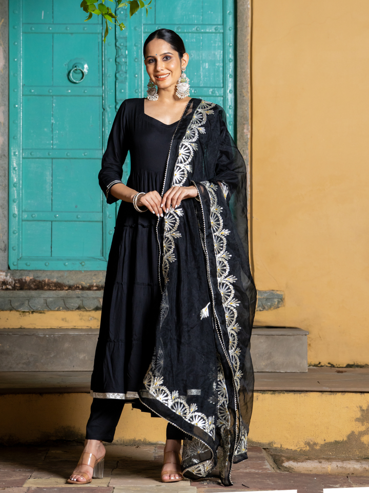BLACK REGAL GOTA SUIT SET