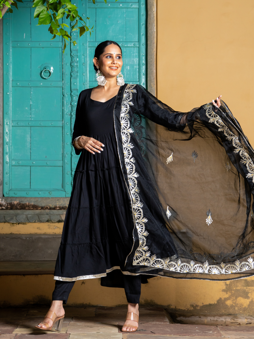 BLACK REGAL GOTA SUIT SET