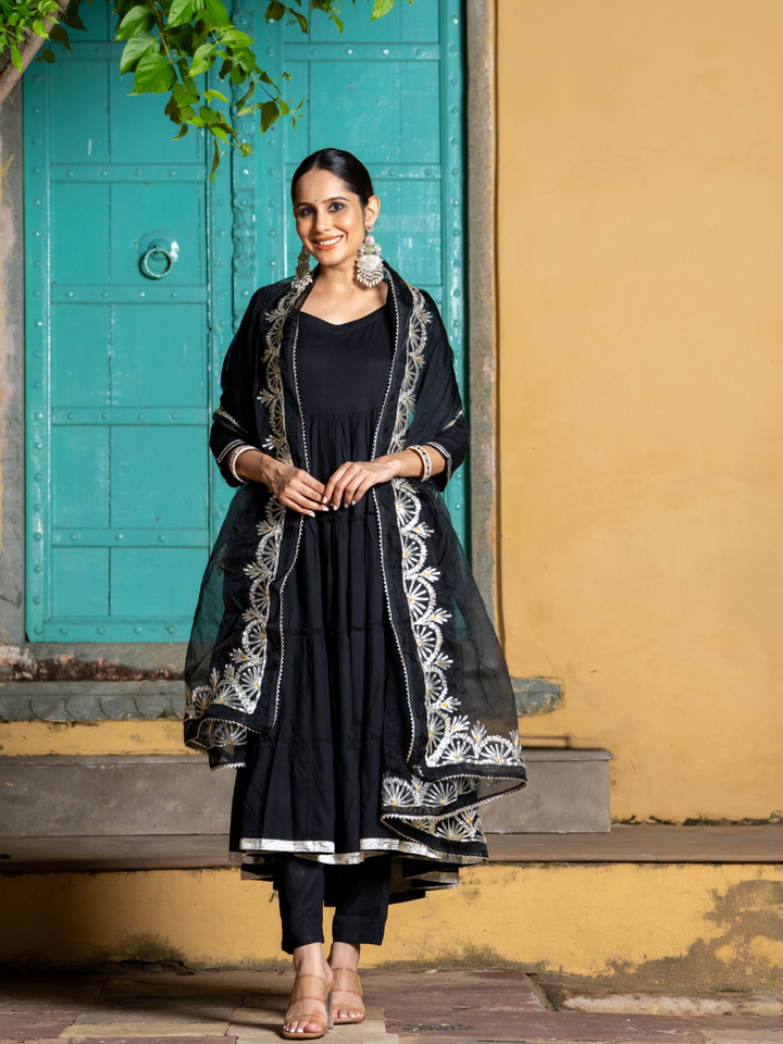 BLACK REGAL GOTA SUIT SET