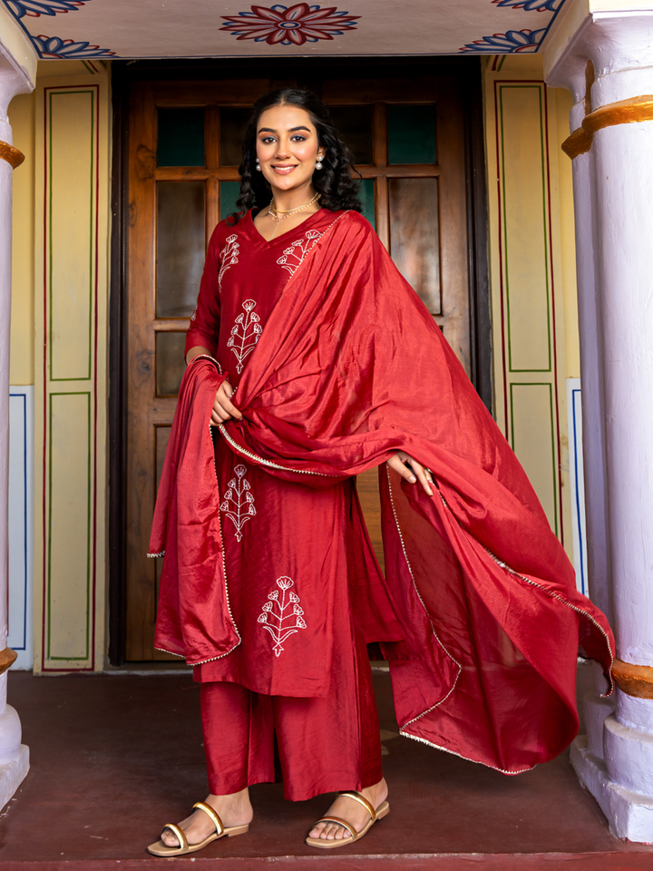 RAVYA CHANDERI THREAD KURTA SET