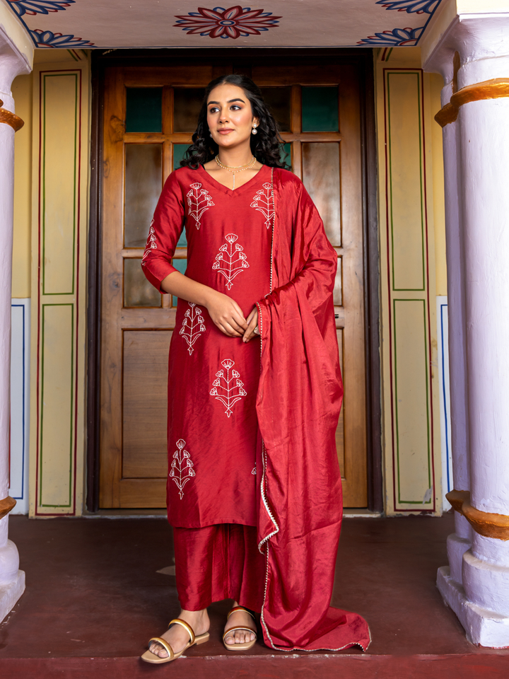 RAVYA CHANDERI THREAD KURTA SET