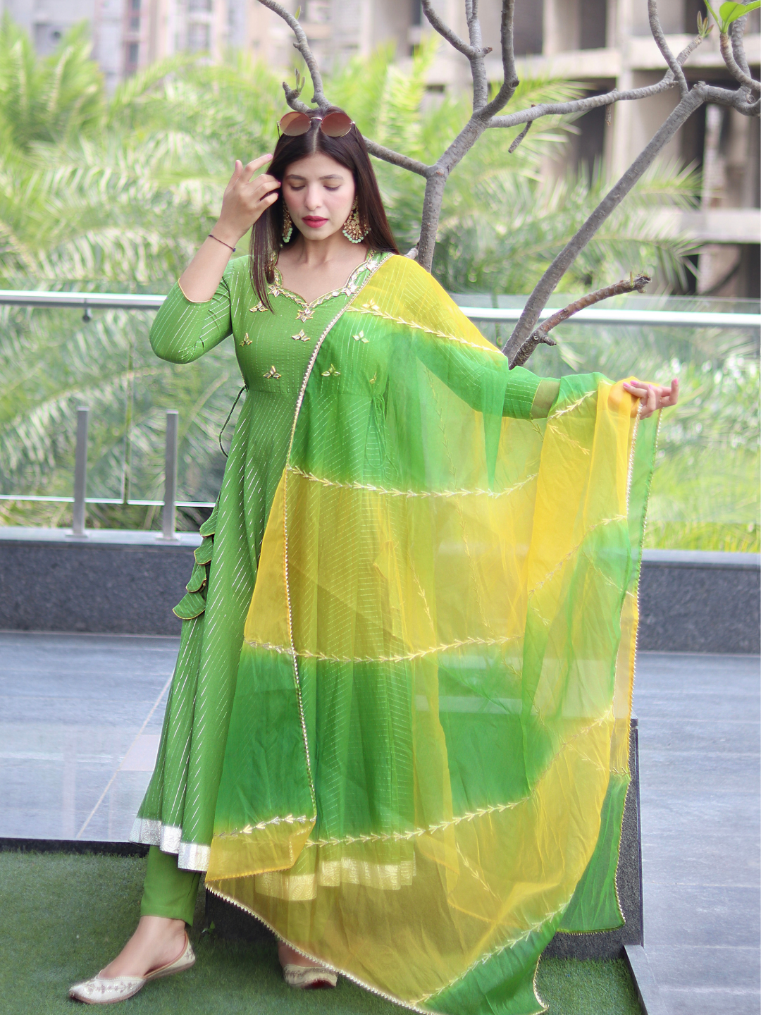 GREEN HANDWORKED SUIT SET