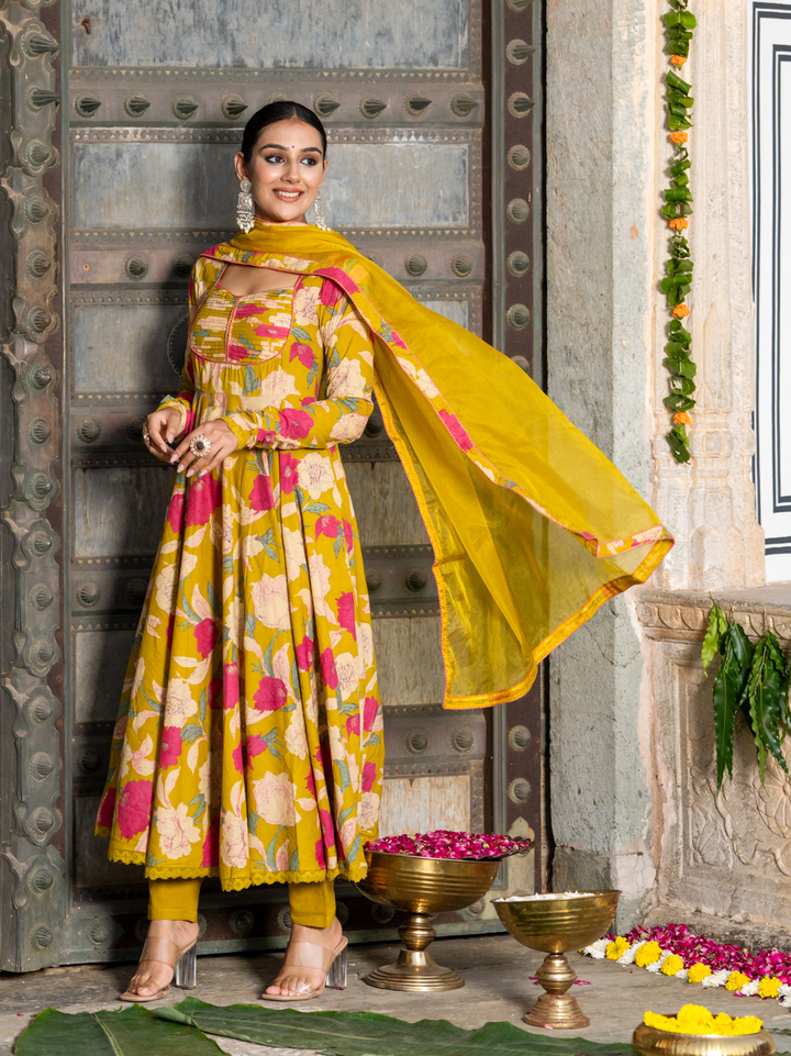 MUSTARD MELODY COTTON SUIT SET