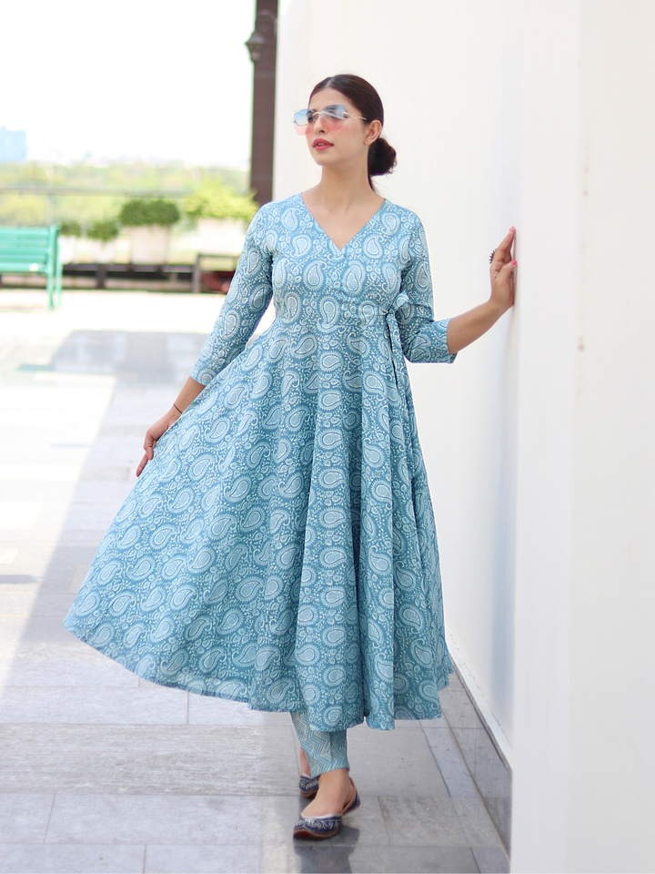 BLUE PAISLEY PRINTED ANGRAKHA SET