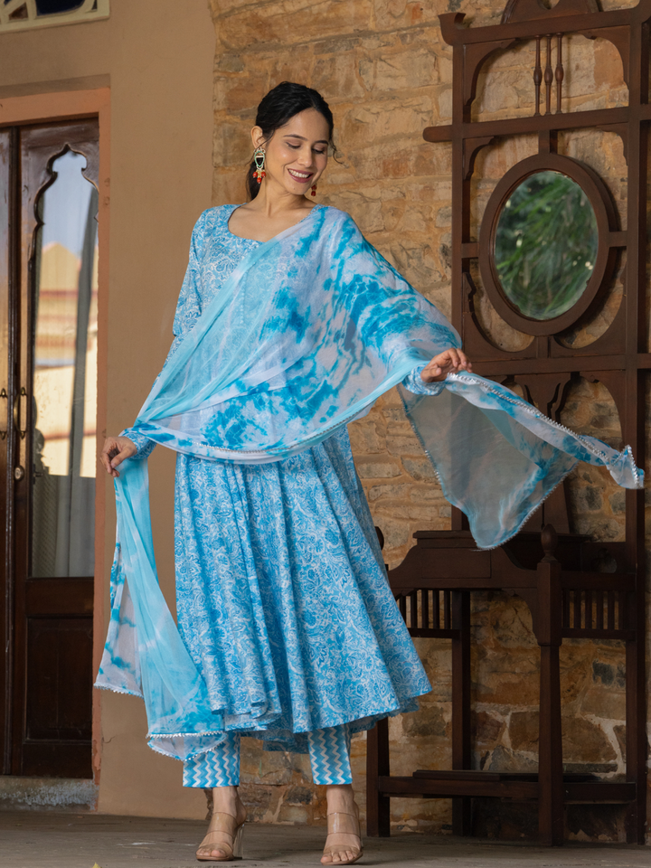 SKY BREEZE COTTON SUIT SET