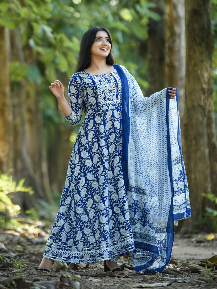 INDIGO KALAMKARI PRINTED SUIT SET