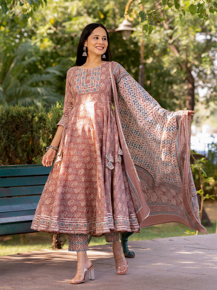ETHEREAL GOTA EMBELLISHED ANARKALI SET