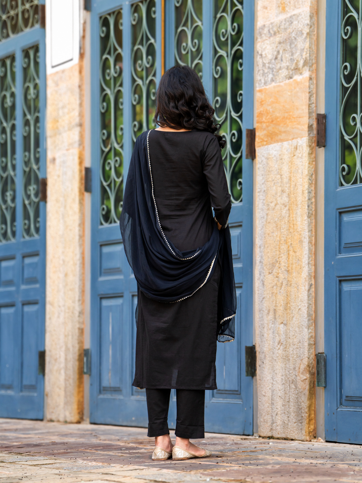 BLACK ARTISAN ZARI KURTA SET