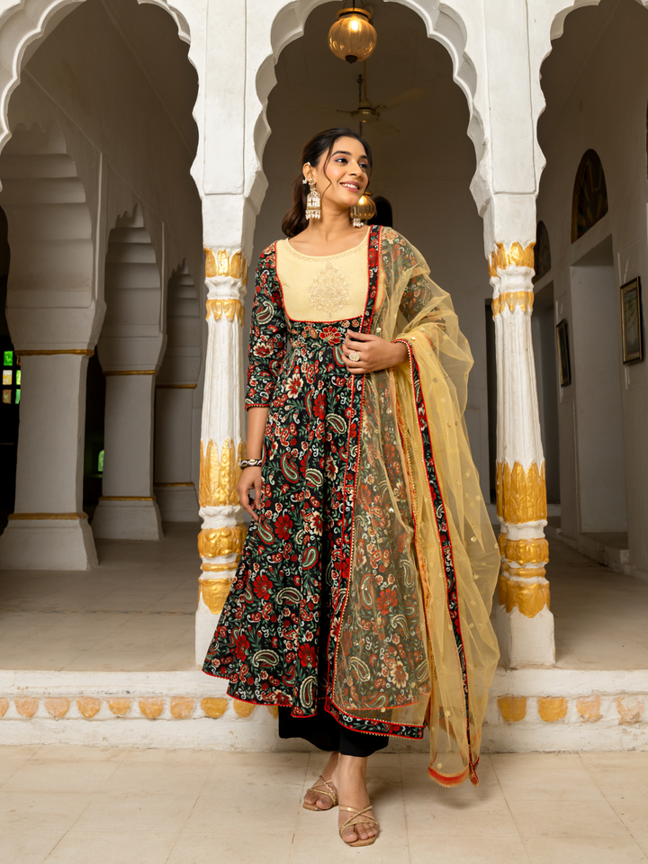 ZARIKA COTTON LACE SUIT SET