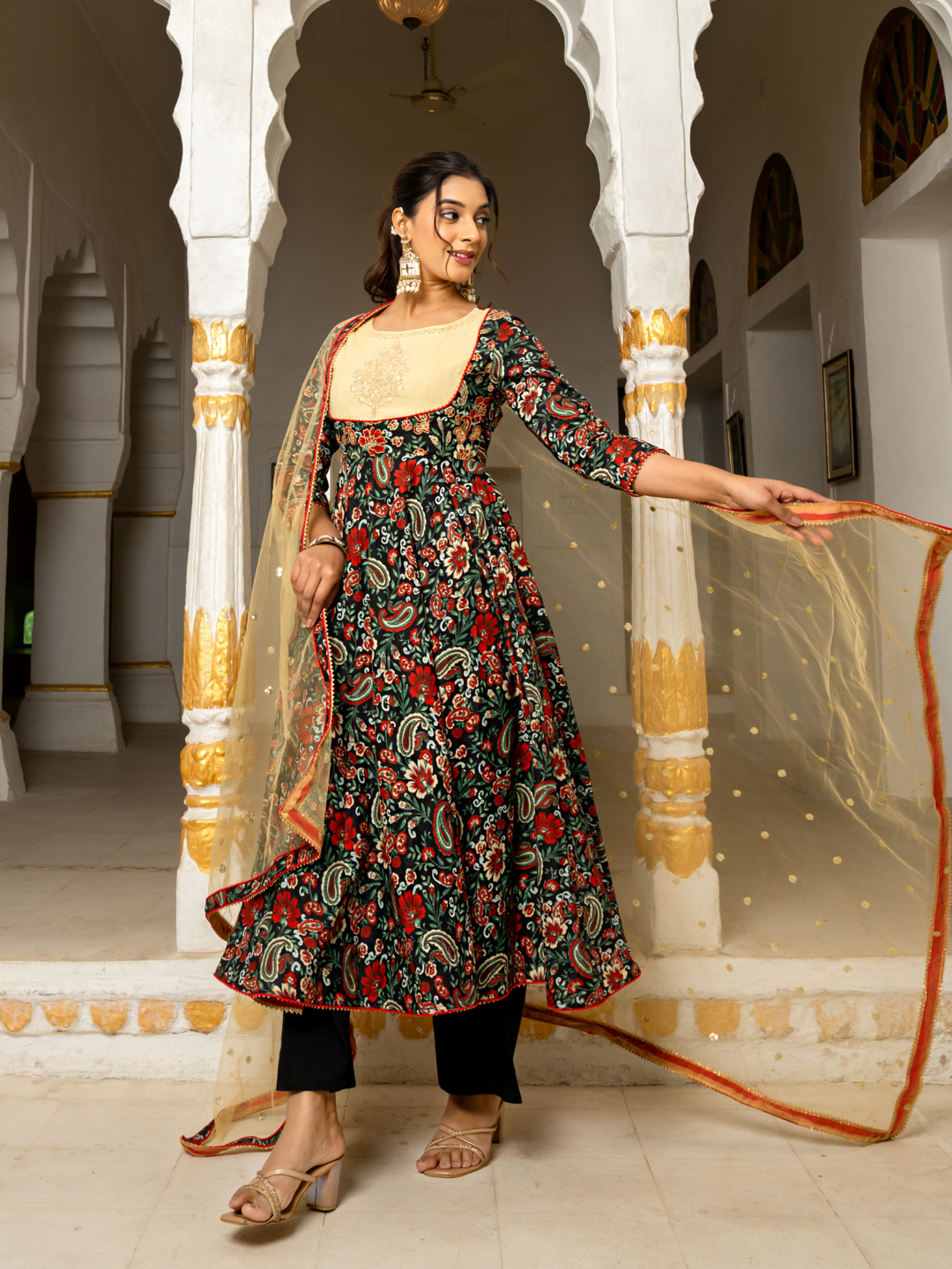 ZARIKA COTTON LACE SUIT SET