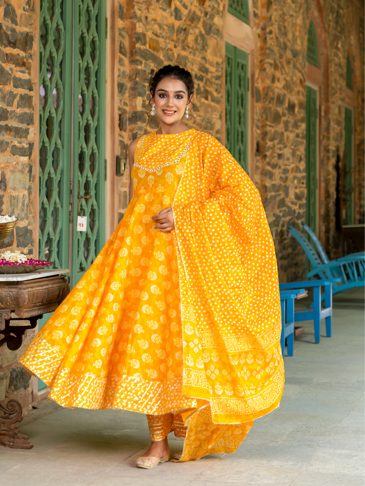 YELLOW GLOW MIRROR ANARKALI SET