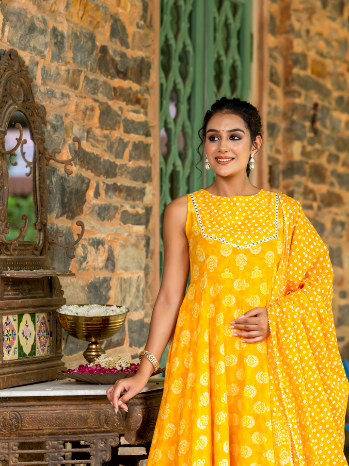 YELLOW GLOW MIRROR ANARKALI SET