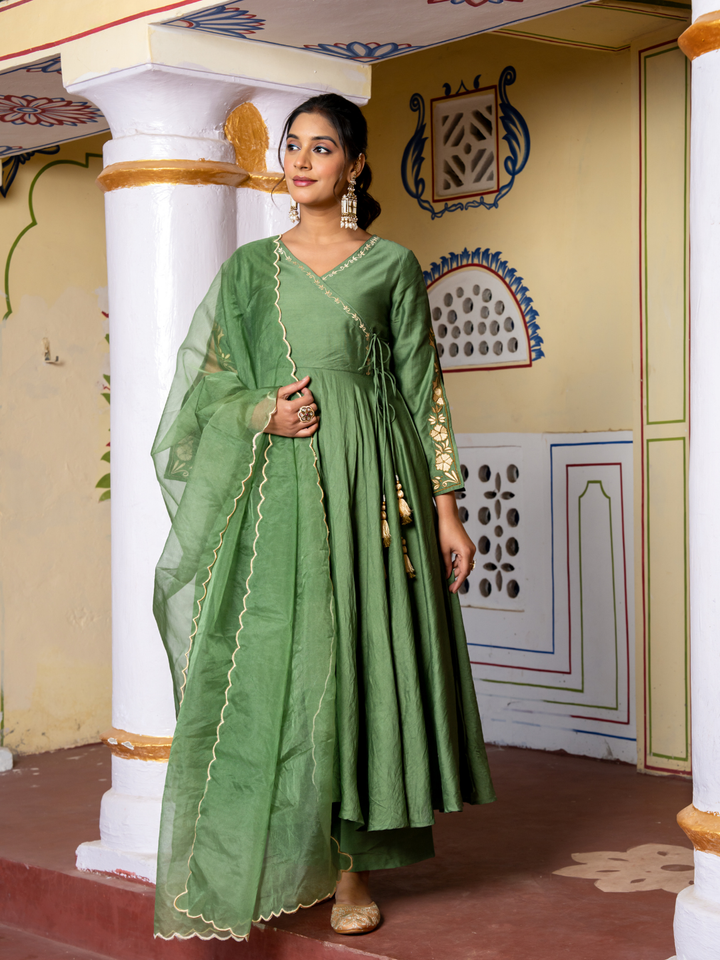 LUXE CHANDERI EMBROIDERY SUIT SET