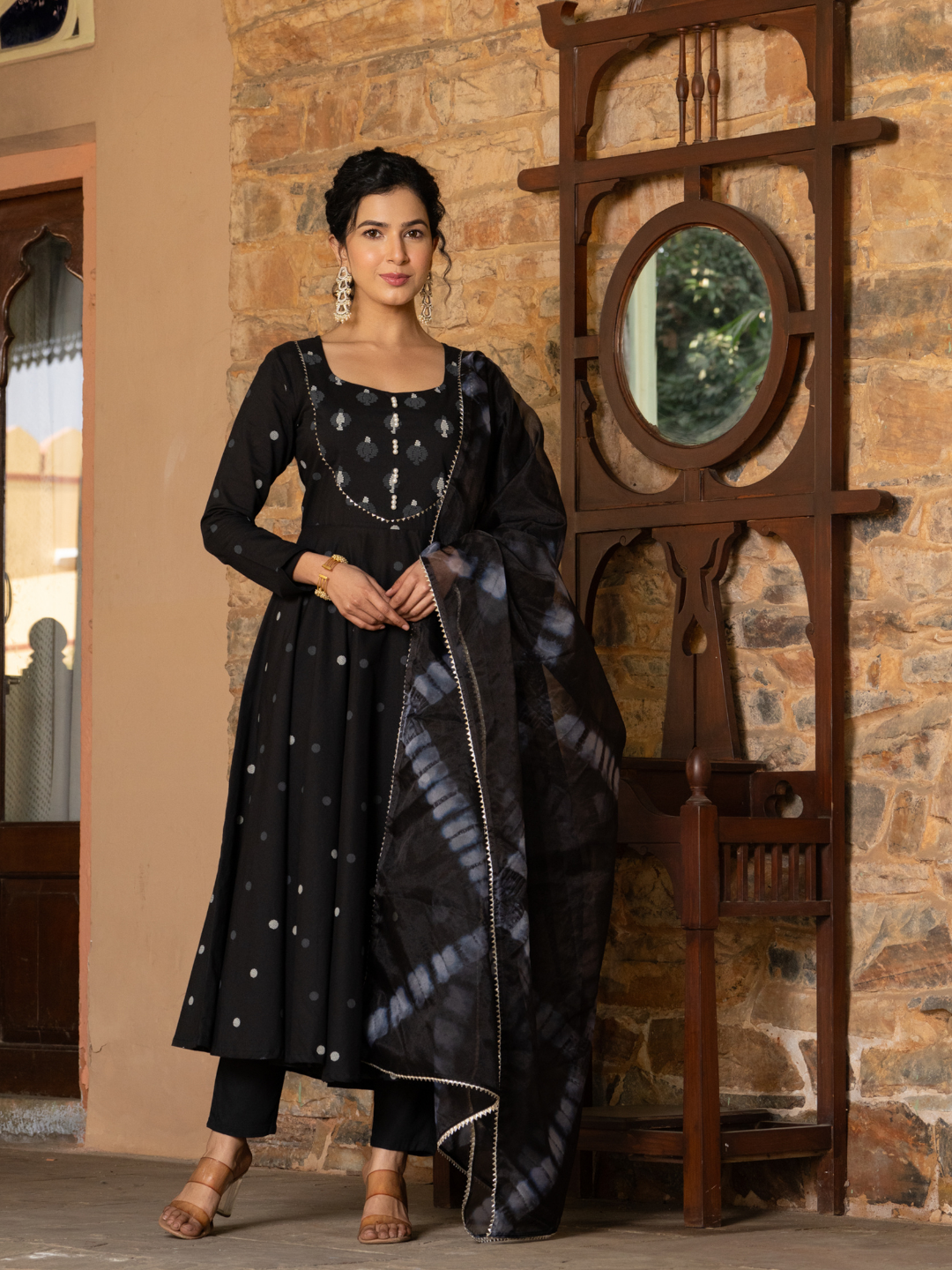 COTTON ETHEREAL NOIR SUIT SET