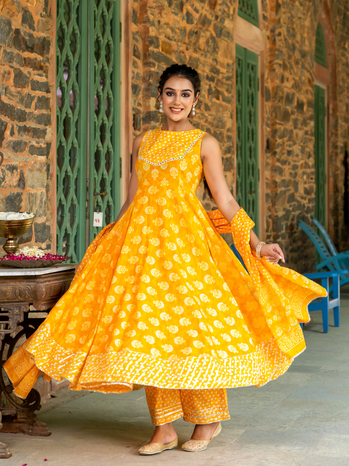 YELLOW GLOW MIRROR ANARKALI SET