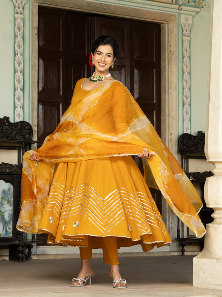 GOLDEN AURA GOTA LACE SUIT SET