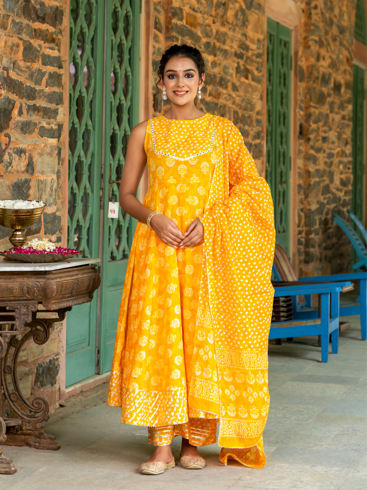 YELLOW GLOW MIRROR ANARKALI SET