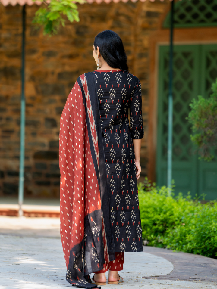 BLACK MODERN FLAIR KURTA SET