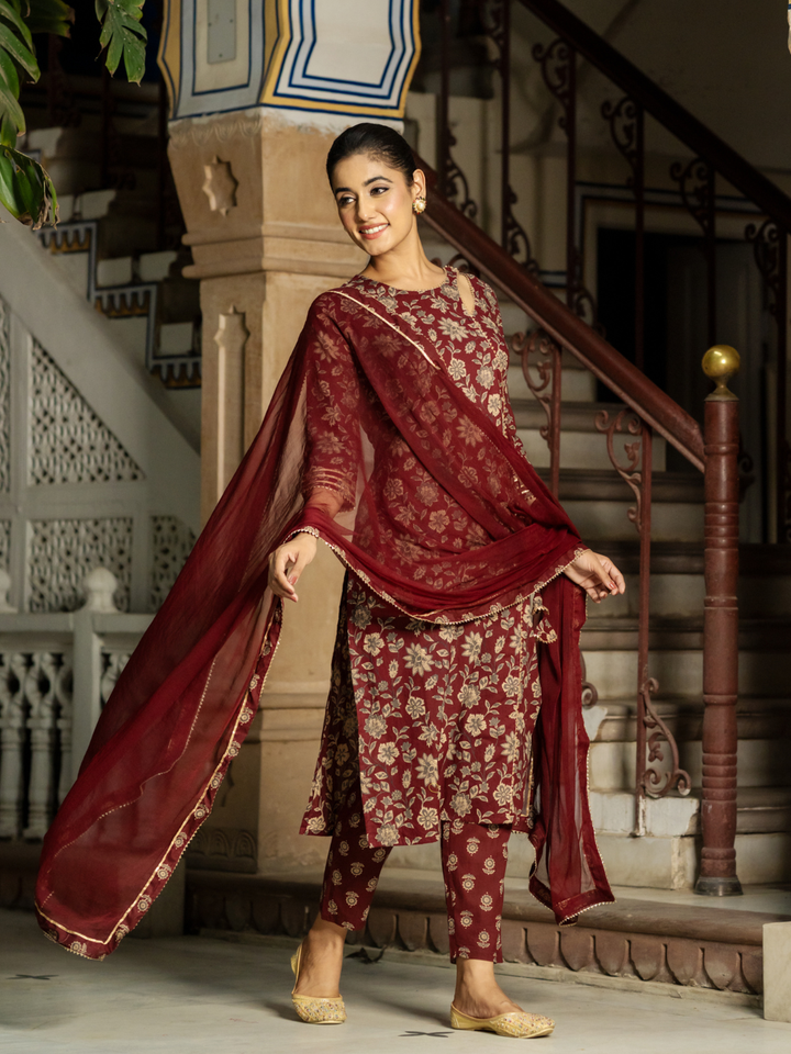 ENRICHED WINE BLOSSOM KURTA SET