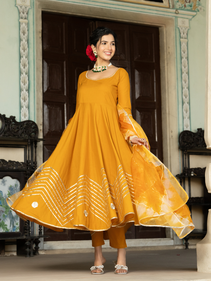 GOLDEN AURA GOTA LACE SUIT SET