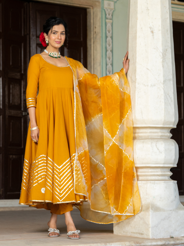 GOLDEN AURA GOTA LACE SUIT SET