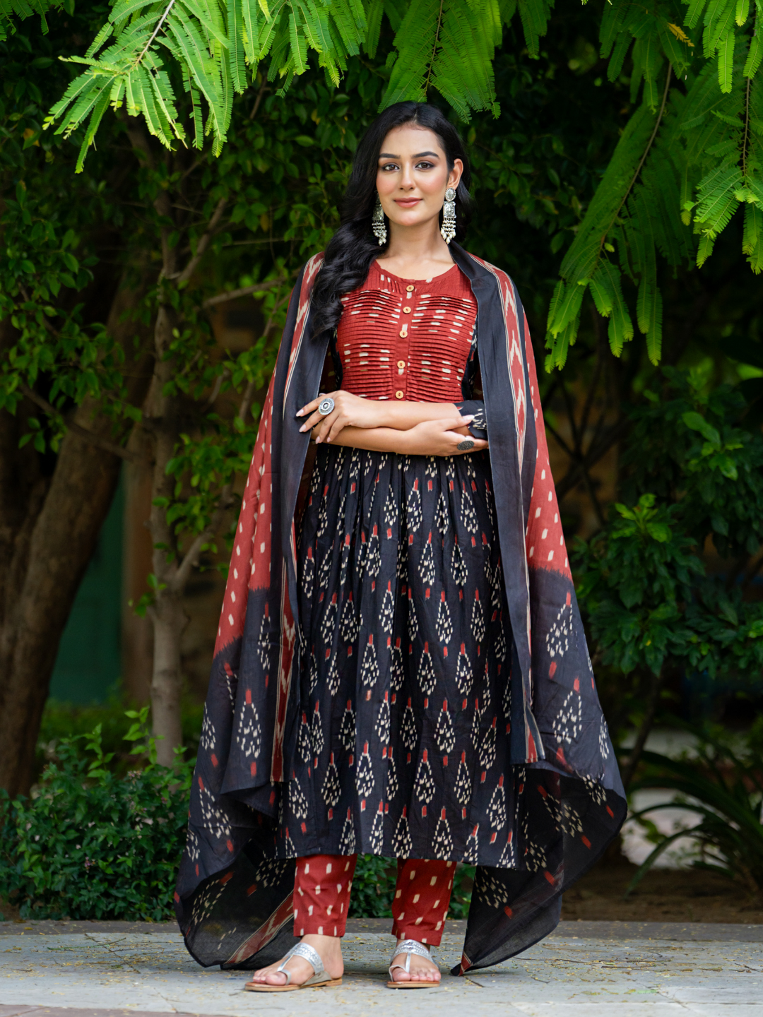 BLACK MODERN FLAIR KURTA SET