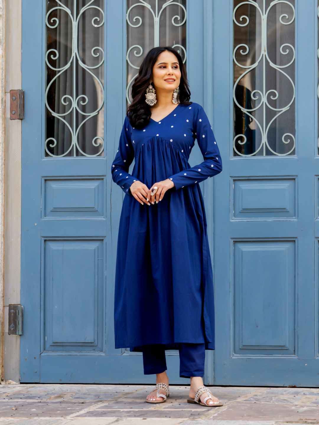 NAVY EMBROIDERY KURTA SET