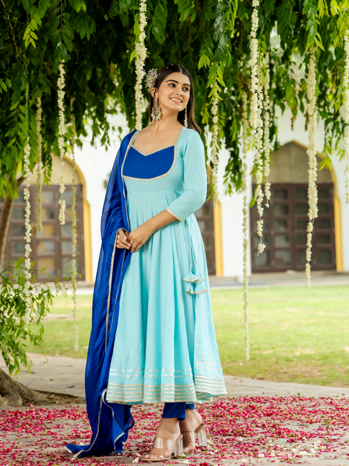OPULENCE BLUE LACE SUIT SET