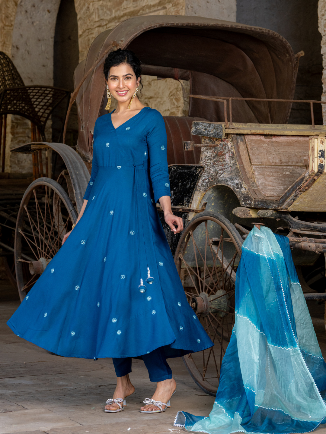 TEAL EMBROIDERED HANDWORKED SUIT SET