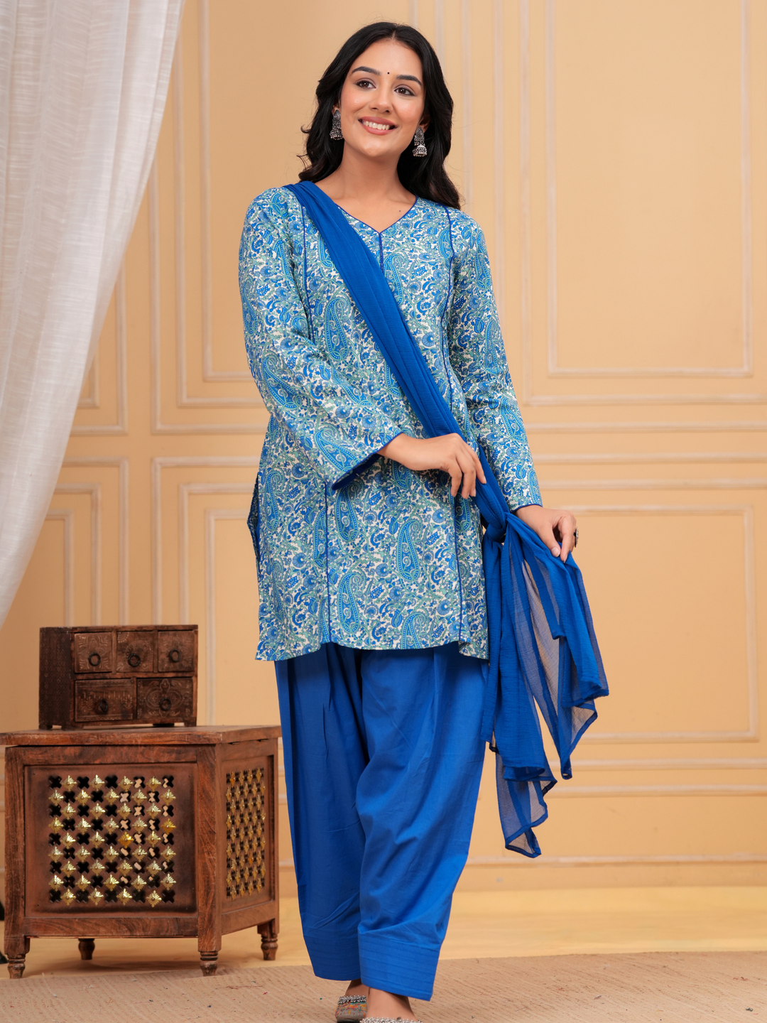 BLUE PAISELY PRINTED FARSI SET